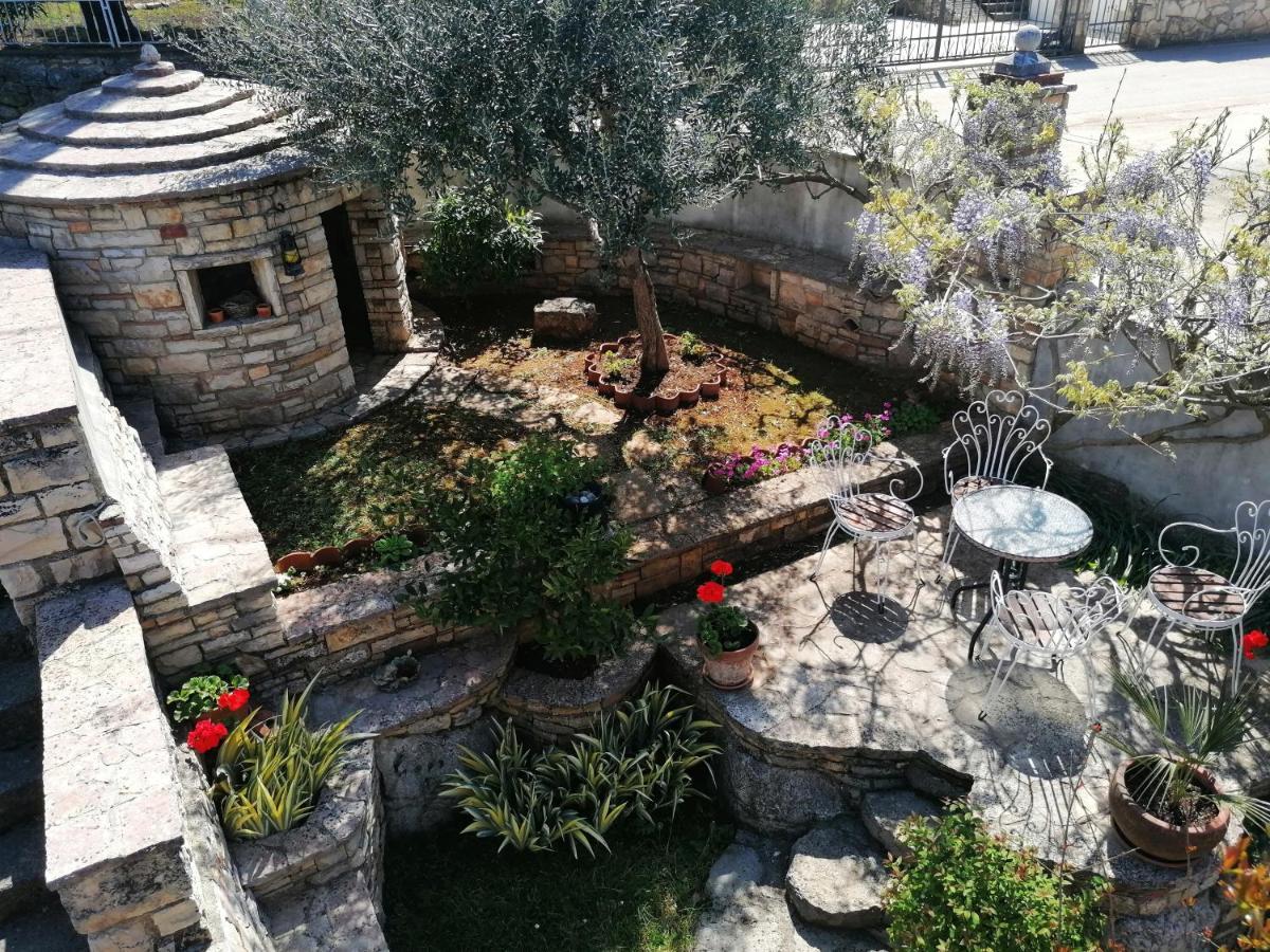 Montepozzo With Private Garden Apartment Rovinj